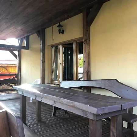 Dom Pod Jablonia شترار يوخه